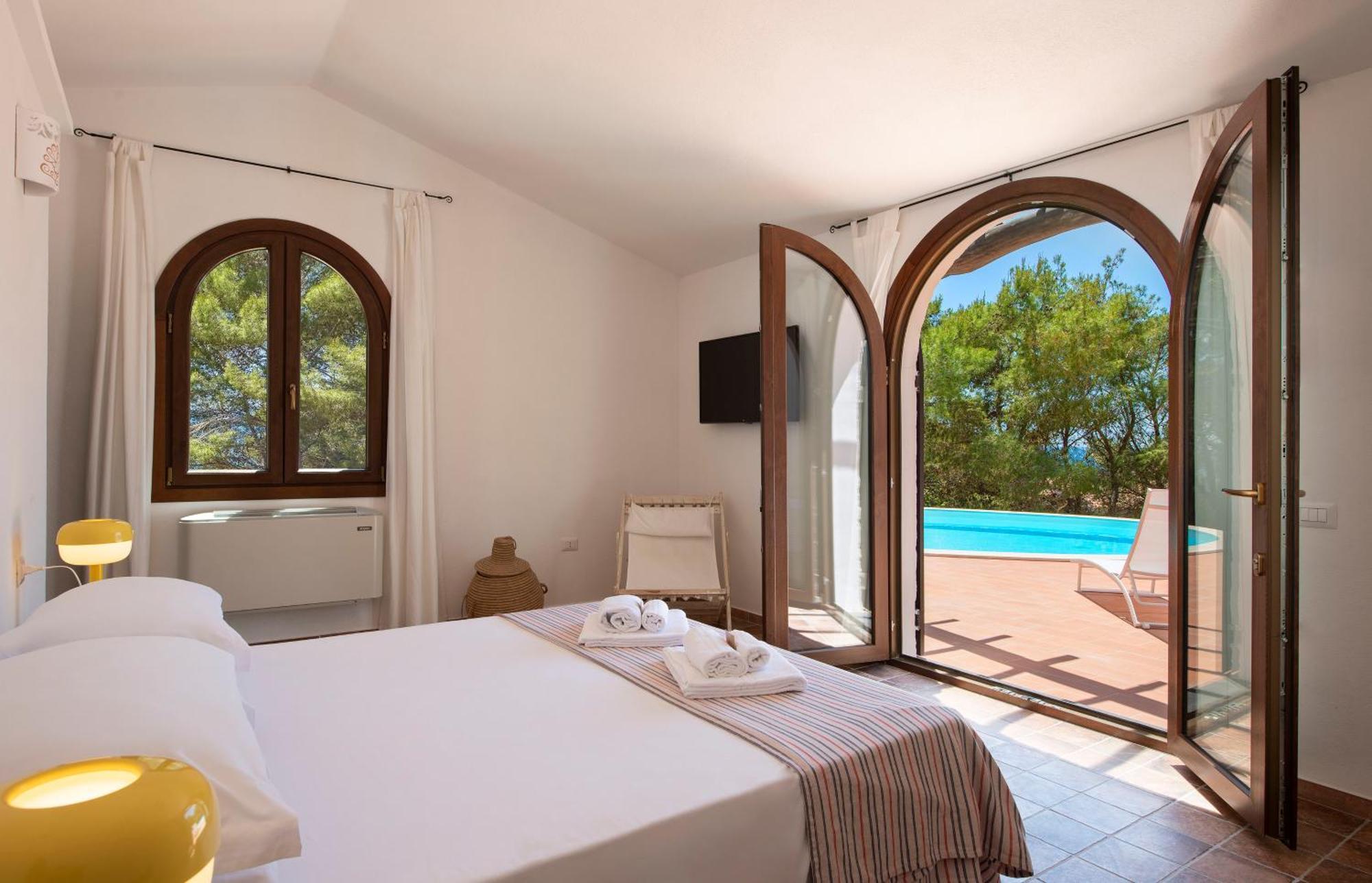 Villa Eliana Sul Mare ポルト・ピノ エクステリア 写真